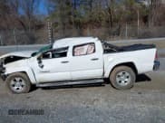✅ 2015 Toyota Tacoma • VIN: 5TFLU4EN1FX116529 • Lot: 41576401. Listed on IAAI with 185,909 mi. Free auction sales archive from the USA and detailed vehicle history report at DreamBid. Image 14.