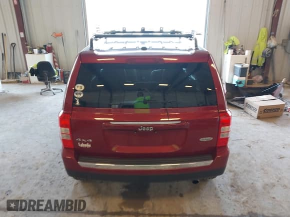 ✅ 2016 Jeep Patriot High Altitude • VIN: 1C4NJRFB6GD651250 • Lot: 43173260. Listed on IAAI with 104,945 mi. Free auction sales archive from the USA and detailed vehicle history report at DreamBid. Image 16.