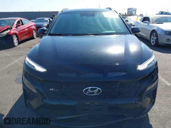 ✅ 2023 Hyundai Kona N Line • VIN: KM8K33A30PU973551 • Lot: 43100970. Wystawiony na IAAI z przebiegiem 22 207 mil mil. Skorzystaj z bezpłatnego archiwum sprzedaży aukcyjnych z USA i zobacz szczegółowy raport historii pojazdu na DreamBid. Zdjęcie 12.