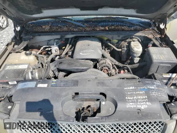 2004 Chevrolet Silverado 1500 LS z VIN 1GCEC14T84E230899, wystawiony jako Copart lot #60497185 z przebiegiem 227 145 mil mil oraz Czysty tytuł • Clean title. Historia ofert i sprzedaży dostępna na DreamBid. Obrazek 11.