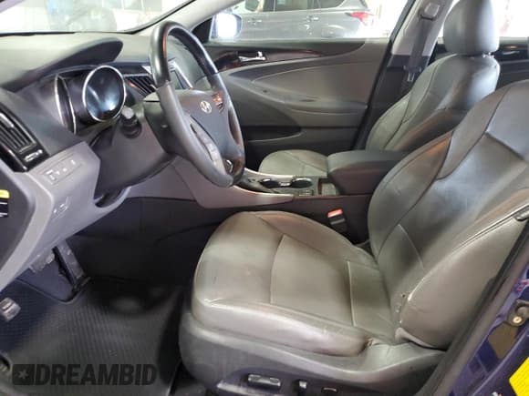 ✅ 2012 Hyundai Sonata SE • VIN: 5NPEC4AC4CH346430 • Lot: 71085334. Listed on Copart with 172,585 mi. Free auction sales archive from the USA and detailed vehicle history report at DreamBid. Image 7.