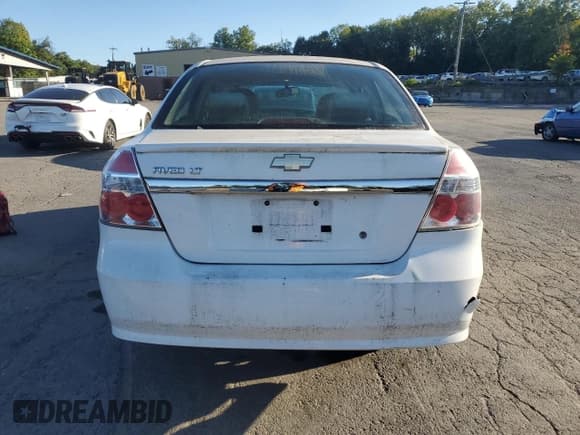 ✅ 2011 Chevrolet Aveo 2LT • VIN: KL1TG5DE6BB119360 • Lot: 80025585. Listed on Copart with 177,431 mi. Free auction sales archive from the USA and detailed vehicle history report at DreamBid. Image 6.