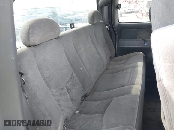 ✅ 2005 Chevrolet Silverado 1500 • VIN: 1GCEC19T45E270682 • Лот: 41425616. Опубликован ранее на IAAI с пробегом 303 641 миль. Бесплатный доступ к архиву аукционных продаж из США и подробный отчёт об истории автомобиля на DreamBid. Изображение 8.