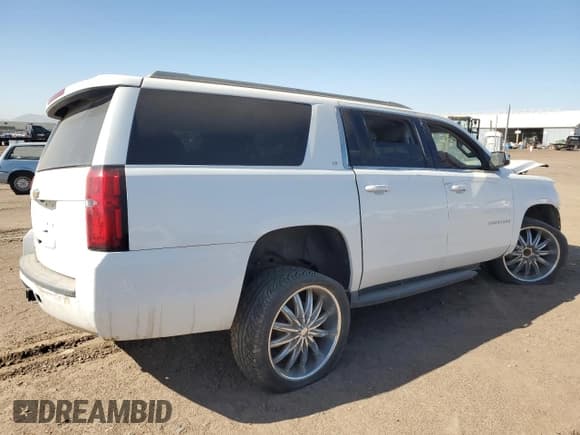 ✅ 2015 Chevrolet Suburban LT • VIN: 1GNSCJKC3FR585391 • Lot: 51348045. Wystawiony na Copart z przebiegiem Nie podano. Bezpłatny archiwum sprzedaży aukcyjnych z USA i szczegółowy raport historii pojazdu na DreamBid. Zdjęcie 3.