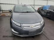 ✅ 2013 Chevrolet Volt • VIN: 1G1RA6E41DU140097 • Lot: 77883014. Wystawiony na Copart z przebiegiem 86 716 mil. Bezpłatny archiwum sprzedaży aukcyjnych z USA i szczegółowy raport historii pojazdu na DreamBid. Zdjęcie 5.