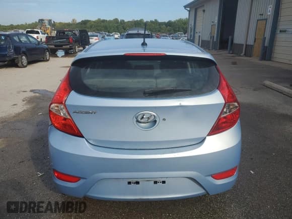 ✅ 2012 Hyundai Accent SE • VIN: KMHCU5AE7CU026127 • Лот: 72065674. Опубликован ранее на Copart с пробегом 84 563 миль. Бесплатный доступ к архиву аукционных продаж из США и подробный отчёт об истории автомобиля на DreamBid. Изображение 6.