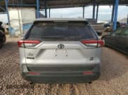 ✅ 2023 Toyota RAV4 LE • VIN: 2T3F1RFV8PC338283 • Лот: 91592665. Опубликован ранее на Copart с пробегом 33 696 миль. Бесплатный доступ к архиву аукционных продаж из США и подробный отчёт об истории автомобиля на DreamBid. Изображение 6.