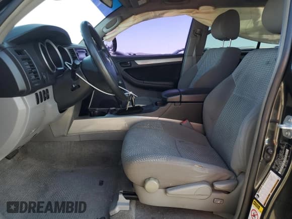 ✅ 2007 Toyota 4Runner SR5 • VIN: JTEZU14RX70087616 • Lot: 81955135. Wystawiony na Copart z przebiegiem 165 541 mil. Bezpłatny archiwum sprzedaży aukcyjnych z USA i szczegółowy raport historii pojazdu na DreamBid. Zdjęcie 7.