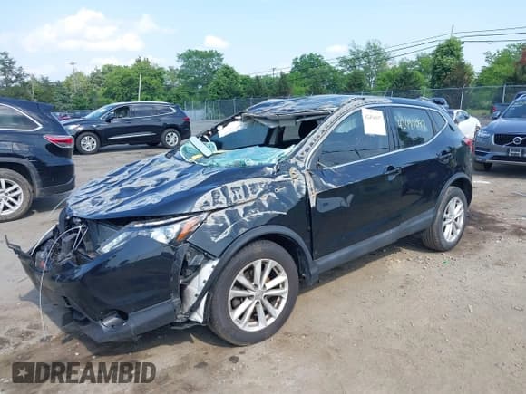 ✅ 2018 Nissan Rogue S • VIN: JN1BJ1CP7JW500582 • Lot: 42494097. Wystawiony na IAAI z przebiegiem 118 389 mil. Bezpłatny archiwum sprzedaży aukcyjnych z USA i szczegółowy raport historii pojazdu na DreamBid. Zdjęcie 2.