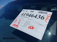 ✅ 2005 Chevrolet Suburban LT • VIN: 3GNEC16Z35G104209 • Lot: 41946436. Listed on IAAI with 204,543 mi. Free auction sales archive from the USA and detailed vehicle history report at DreamBid. Image 16.