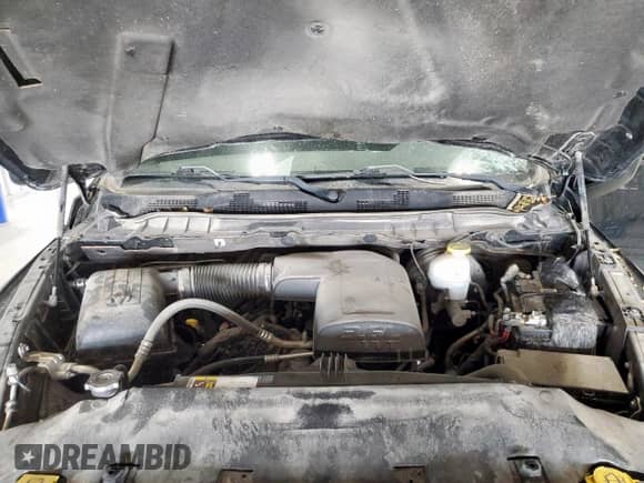 2020 Ram 1500 Tradesman z VIN 1C6RR6FG5LS151100, wystawiony jako Copart lot #85910465 z przebiegiem 110 094 mil mil oraz Czysty tytuł • Clean title. Historia ofert i sprzedaży dostępna na DreamBid. Obrazek 11.