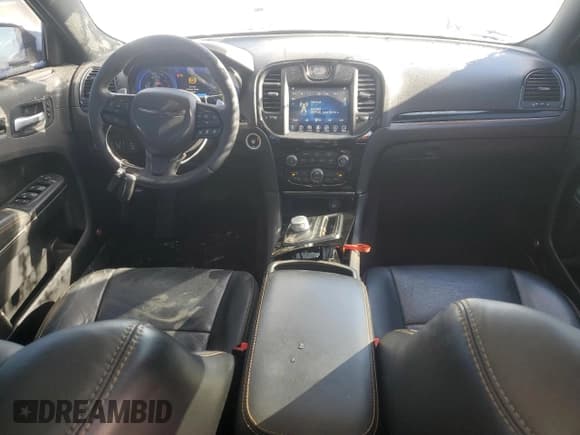 ✅ 2017 Chrysler 300 S Alloy Edition • VIN: 2C3CCABT2HH593566 • Лот: 88085215. Опубликован ранее на Copart с пробегом 50 297 миль. Бесплатный доступ к архиву аукционных продаж из США и подробный отчёт об истории автомобиля на DreamBid. Изображение 8.