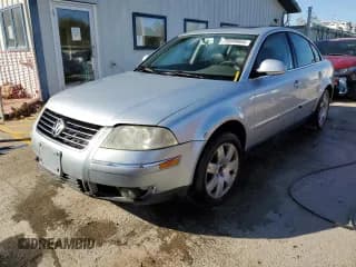 ✅ 2005 Volkswagen Passat GLS • VIN: WVWAD63B15P051921 • Lot: 75999664. Listed on Copart with 167,118 mi. Free auction sales archive from the USA and detailed vehicle history report at DreamBid. Image 1.