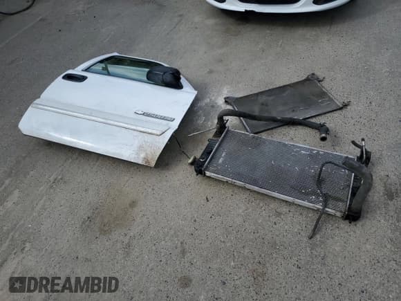 ✅ 2003 Chevrolet Silverado 2500HD LS • VIN: 1GCHC29U13E267442 • Лот: 51182565. Опубликован ранее на Copart с пробегом Не указан. Бесплатный доступ к архиву аукционных продаж из США и подробный отчёт об истории автомобиля на DreamBid. Изображение 12.