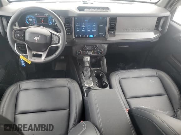 ✅ 2025 Ford Bronco Big Bend • VIN: 1FMEE7BH7SLA53441 • Lot: 81738935. Wystawiony na Copart z przebiegiem 1 131 mil. Bezpłatny archiwum sprzedaży aukcyjnych z USA i szczegółowy raport historii pojazdu na DreamBid. Zdjęcie 8.