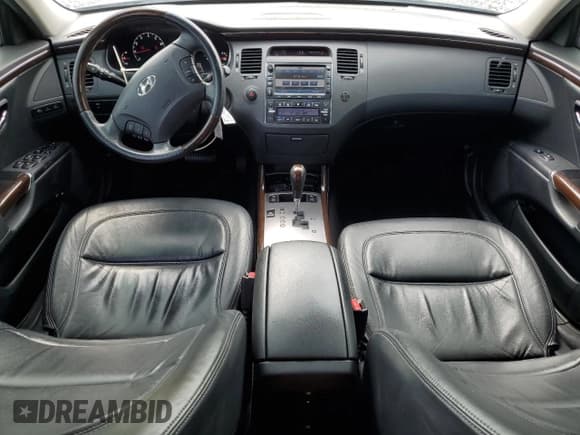 ✅ 2011 Hyundai Azera Limited • VIN: KMHFC4DFXBA525745 • Lot: 63046015. Listed on Copart with 97,627 mi. Free auction sales archive from the USA and detailed vehicle history report at DreamBid. Image 8.