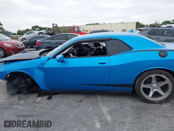 ✅ 2016 Dodge Challenger R/T Plus • VIN: 2C3CDZBT2GH153146 • Lot: 41269202. Listed on IAAI with 80,573 mi. Free auction sales archive from the USA and detailed vehicle history report at DreamBid. Image 14.