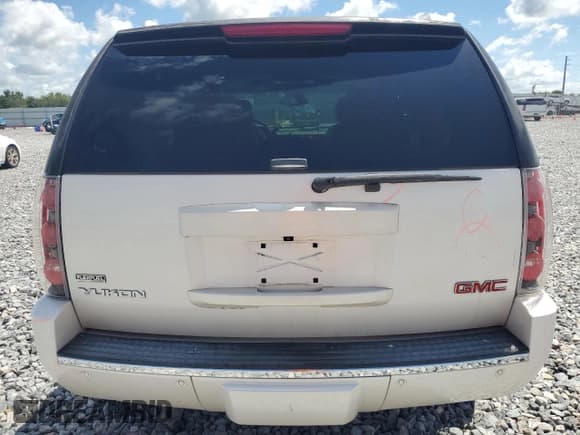 ✅ 2009 GMC Yukon Denali • VIN: 1GKFK03299R258354 • Лот: 70780905. Опубликован ранее на Copart с пробегом 130 037 миль. Бесплатный доступ к архиву аукционных продаж из США и подробный отчёт об истории автомобиля на DreamBid. Изображение 6.