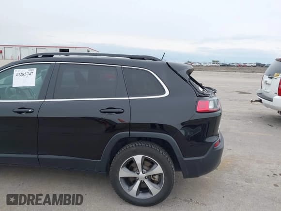 ✅ 2022 Jeep Cherokee Limited • VIN: 1C4PJMDX6ND503266 • Lot: 43285747. Wystawiony na IAAI z przebiegiem 61 973 mil. Bezpłatny archiwum sprzedaży aukcyjnych z USA i szczegółowy raport historii pojazdu na DreamBid. Zdjęcie 18.