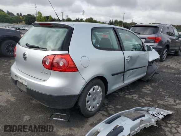 ✅ 2007 Volkswagen Rabbit • VIN: WVWBR71K47W063083 • Lot: 44718495. Wystawiony na Copart z przebiegiem Nie podano. Bezpłatny archiwum sprzedaży aukcyjnych z USA i szczegółowy raport historii pojazdu na DreamBid. Zdjęcie 3.
