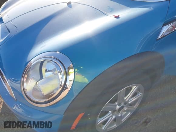 ✅ 2013 MINI Roadster S • VIN: WMWSY3C58DT565849 • Lot: 41644818. Listed on IAAI with 131,196 mi. Free auction sales archive from the USA and detailed vehicle history report at DreamBid. Image 6.