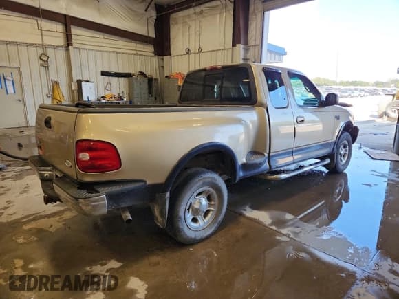 ✅ 1999 Ford F-150 XL • VIN: 1FTRX08W1XKA32224 • Lot: 71738115. Wystawiony na Copart z przebiegiem 272 309 mil. Bezpłatny archiwum sprzedaży aukcyjnych z USA i szczegółowy raport historii pojazdu na DreamBid. Zdjęcie 3.