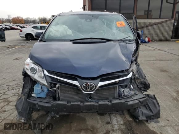 ✅ 2020 Toyota Sienna LE • VIN: 5TDJZ3DC2LS246596 • Lot: 82495544. Listed on Copart with Not provided. Free auction sales archive from the USA and detailed vehicle history report at DreamBid. Image 5.