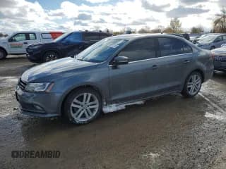 ✅ 2017 Volkswagen Jetta SEL • VIN: 3VWL17AJ9HM398924 • Lot: 89898245. Wystawiony na Copart z przebiegiem 193 172 mil. Bezpłatny archiwum sprzedaży aukcyjnych z USA i szczegółowy raport historii pojazdu na DreamBid. Zdjęcie 1.