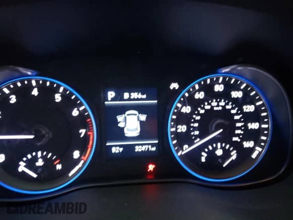 2020 Hyundai Kona SEL z VIN KM8K22AA5LU561406, wystawiony jako Copart lot #41145653 z przebiegiem 32 471 mil mil oraz . Historia ofert i sprzedaży dostępna na DreamBid. Obrazek 9.