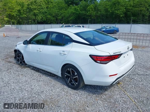 ✅ 2024 Nissan Sentra SV • VIN: 3N1AB8CV9RY236589 • Lot: 42204216. Listed on IAAI with 9,450 mi. Free auction sales archive from the USA and detailed vehicle history report at DreamBid. Image 3.