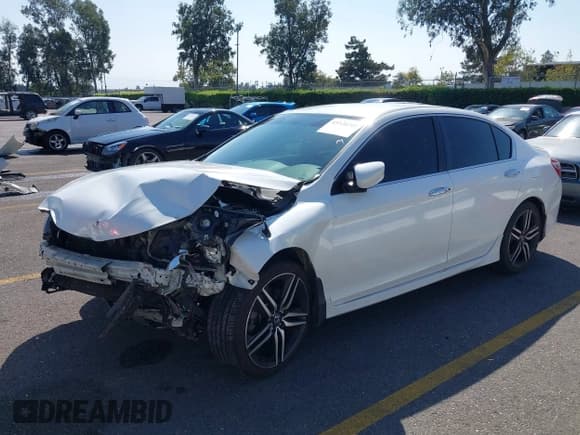 ✅ 2017 Honda Accord Sport SE • VIN: 1HGCR2F1XHA062821 • Lot: 43328241. Wystawiony na IAAI z przebiegiem 96 047 mil. Bezpłatny archiwum sprzedaży aukcyjnych z USA i szczegółowy raport historii pojazdu na DreamBid. Zdjęcie 2.