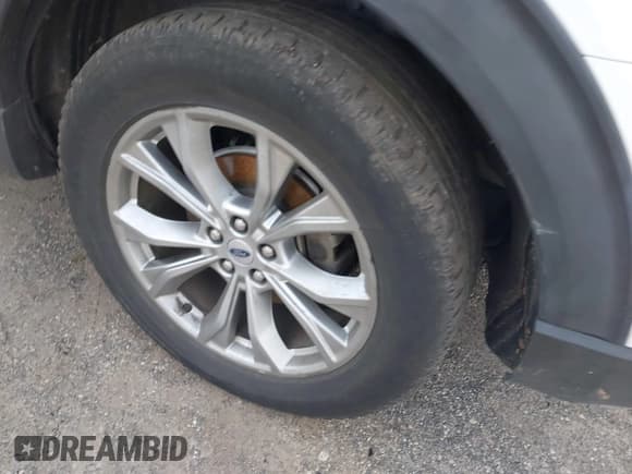 ✅ 2020 Ford Explorer XLT • VIN: 1FMSK8DH2LGC86989 • Lot: 41078980. Wystawiony na IAAI z przebiegiem 76 326 mil. Bezpłatny archiwum sprzedaży aukcyjnych z USA i szczegółowy raport historii pojazdu na DreamBid. Zdjęcie 11.