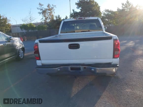 ✅ 2000 Chevrolet Silverado 1500 • VIN: 2GCEC19V4Y1290051 • Lot: 43547758. Listed on IAAI with 245,562 mi. Free auction sales archive from the USA and detailed vehicle history report at DreamBid. Image 17.