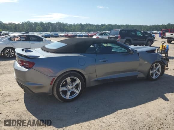 ✅ 2020 Chevrolet Camaro 1LT • VIN: 1G1FB3DXXL0104232 • Lot: 56117385. Listed on Copart with 59,751 mi. Free auction sales archive from the USA and detailed vehicle history report at DreamBid. Image 3.