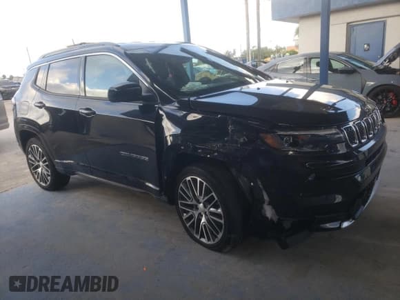 ✅ 2023 Jeep Compass (RED) Edition • VIN: 3C4NJDCN0PT538700 • Lot: 85641255. Wystawiony na Copart z przebiegiem 14 884 mil. Bezpłatny archiwum sprzedaży aukcyjnych z USA i szczegółowy raport historii pojazdu na DreamBid. Zdjęcie 4.