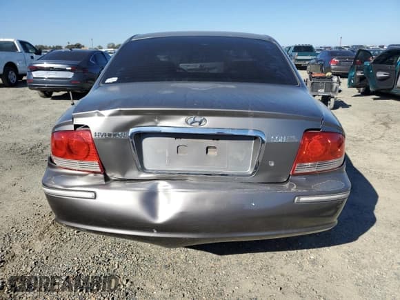 ✅ 2004 Hyundai Sonata GLS • VIN: KMHWF35H34A065347 • Лот: 82628875. Опубликован ранее на Copart с пробегом 117 726 миль. Бесплатный доступ к архиву аукционных продаж из США и подробный отчёт об истории автомобиля на DreamBid. Изображение 6.