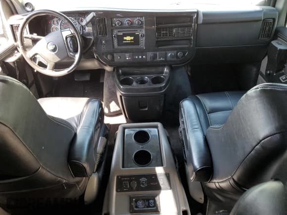 ✅ 2018 Chevrolet Express Cargo • VIN: 1GCWGBFG5J1242705 • Lot: 55627615. Listed on Copart with 77,611 mi. Free auction sales archive from the USA and detailed vehicle history report at DreamBid. Image 8.