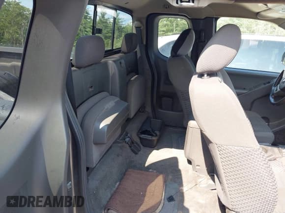 ✅ 2018 Nissan Frontier Pro-4X • VIN: 1N6AD0CW9JN702134 • Lot: 42535323. Listed on IAAI with 106,587 mi. Free auction sales archive from the USA and detailed vehicle history report at DreamBid. Image 8.