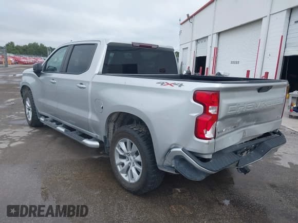 ✅ 2020 Chevrolet Silverado 1500 RST • VIN: 3GCUYEET9LG230839 • Лот: 42949586. Опубликован ранее на IAAI с пробегом 61 537 миль. Бесплатный доступ к архиву аукционных продаж из США и подробный отчёт об истории автомобиля на DreamBid. Изображение 3.
