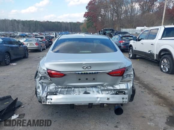 ✅ 2018 Infiniti Q50 Luxe • VIN: JN1EV7AP5JM361782 • Lot: 43777456. Listed on IAAI with 30,887 mi. Free auction sales archive from the USA and detailed vehicle history report at DreamBid. Image 17.