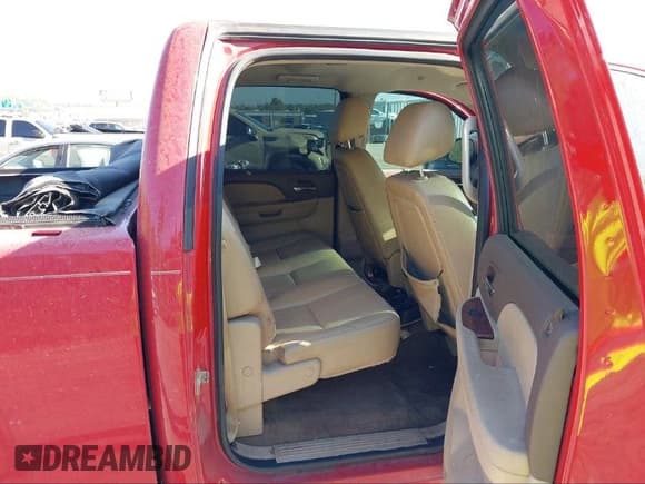 ✅ 2010 GMC Sierra 1500 SLT • VIN: 3GTRCWE07AG164370 • Lot: 41886739. Listed on IAAI with 267,754 mi. Free auction sales archive from the USA and detailed vehicle history report at DreamBid. Image 8.