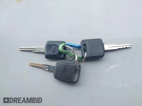 ✅ 2002 Nissan Pathfinder SE • VIN: JN8DR09Y82W743803 • Lot: 42586429. Listed on IAAI with 178,018 mi. Free auction sales archive from the USA and detailed vehicle history report at DreamBid. Image 11.