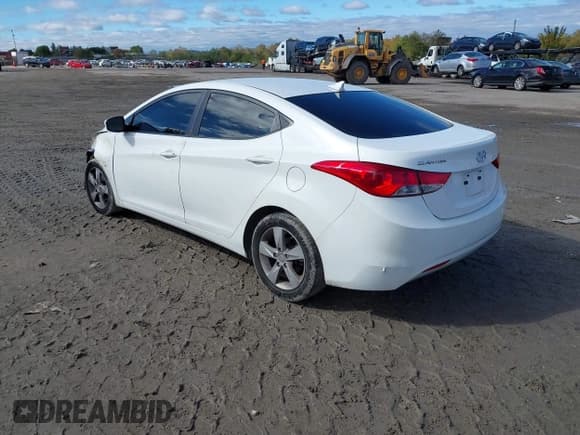 ✅ 2013 Hyundai Elantra GLS • VIN: 5NPDH4AE1DH262341 • Lot: 43441443. Listed on IAAI with 126,624 mi. Free auction sales archive from the USA and detailed vehicle history report at DreamBid. Image 3.