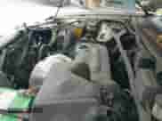 2004 Toyota Highlander z VIN JTEGD21AX40085842, wystawiony jako IAAI lot #43026363 z przebiegiem 306 121 mil mil oraz . Historia ofert i sprzedaży dostępna na DreamBid. Obrazek 16.