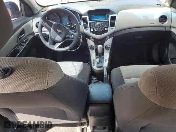 ✅ 2015 Chevrolet Cruze LS • VIN: 1G1PA5SH9F7185749 • Lot: 83869125. Listed on Copart with 139,634 mi. Free auction sales archive from the USA and detailed vehicle history report at DreamBid. Image 8.