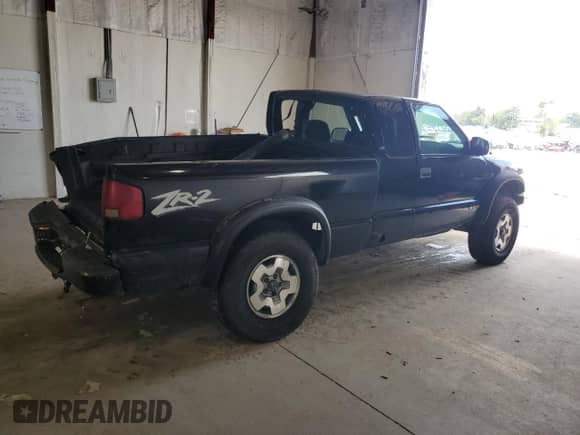 2001 Chevrolet S-10 LS ZR2 с VIN 1GCCT19W018184070, выставлен на аукционе Copart как лот 64828425 с пробегом Не указан миль и Списание • Salvage title. История ставок и продаж доступна на DreamBid. Изображение 3.