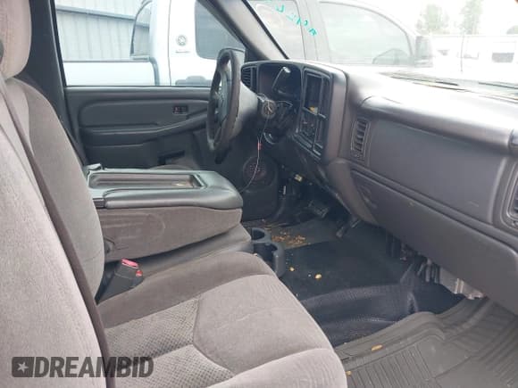 ✅ 2007 Chevrolet Silverado 2500HD LS • VIN: 1GCHC23U67F109140 • Лот: 42656177. Опубликован ранее на IAAI с пробегом 312 218 миль. Бесплатный доступ к архиву аукционных продаж из США и подробный отчёт об истории автомобиля на DreamBid. Изображение 5.