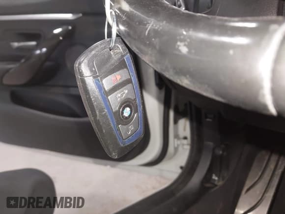 ✅ 2017 BMW 4 Series 430i xDrive • VIN: WBA4F9C54HG792455 • Lot: 43546133. Listed on IAAI with 81,800 mi. Free auction sales archive from the USA and detailed vehicle history report at DreamBid. Image 11.