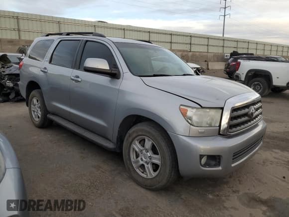 ✅ 2016 Toyota Sequoia SR5 • VIN: 5TDBW5G16GS136367 • Lot: 49160455. Listed on Copart with 166,533 mi. Free auction sales archive from the USA and detailed vehicle history report at DreamBid. Image 4.