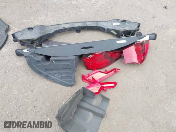 ✅ 2017 Hyundai Santa Fe 2.4L • VIN: 5XYZUDLB9HG462966 • Лот: 43529842. Опубликован ранее на IAAI с пробегом 89 258 миль. Бесплатный доступ к архиву аукционных продаж из США и подробный отчёт об истории автомобиля на DreamBid. Изображение 12.